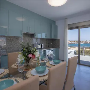Poris 5 Beachfront By Holidays , Corralejo España